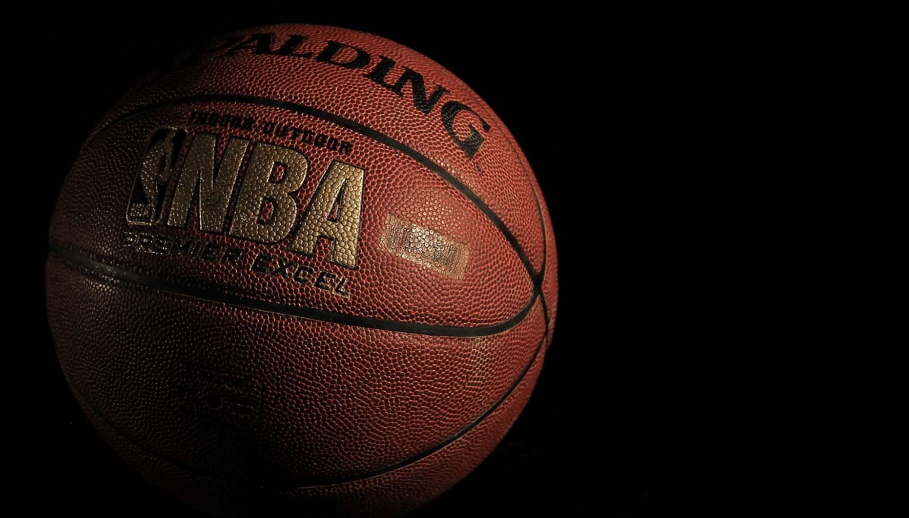 Jak obstawiać mecze NBA u bukmachera. Czy z koszykówki są pieniądze?
